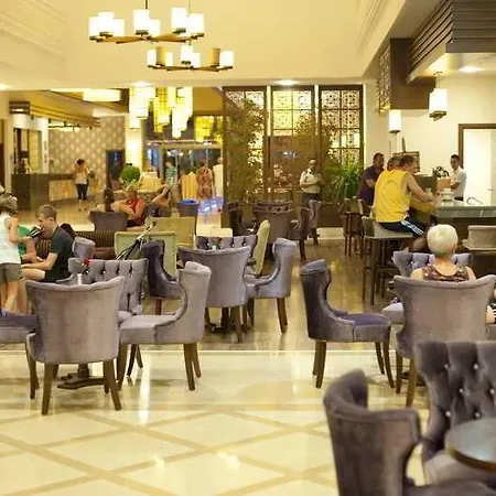 Üdülőközpont Diamond & 5*