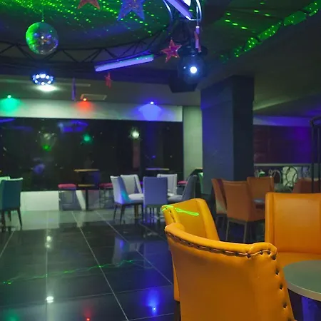 Üdülőközpont Diamond & 5*