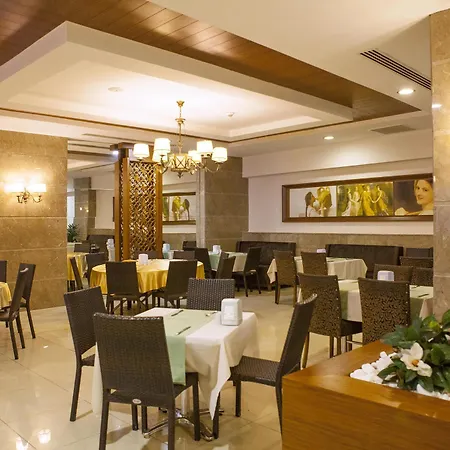 אתר נופש Diamond Beach & Spa סייד